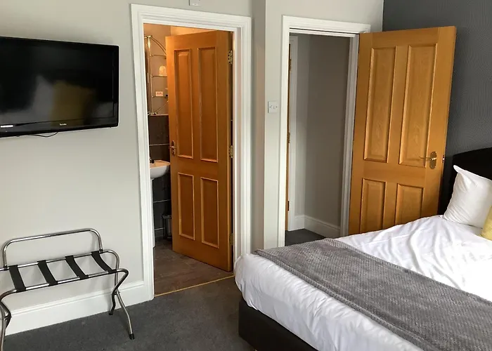 Jeffersons Hotel & Serviced Apartments (Adults Only)